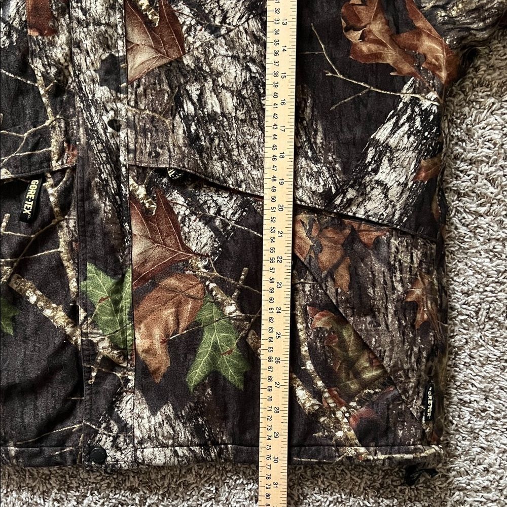 Cabela's Whitetail Real Tree Camo Hooded Gore-Tex Hunting Jacket in Size XL - Picture 10 of 16